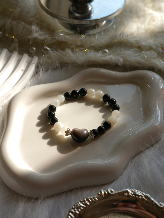 Obsidian & white moonstone with heart-shaped silver obsidian carving crystal bracelet (Elastic)