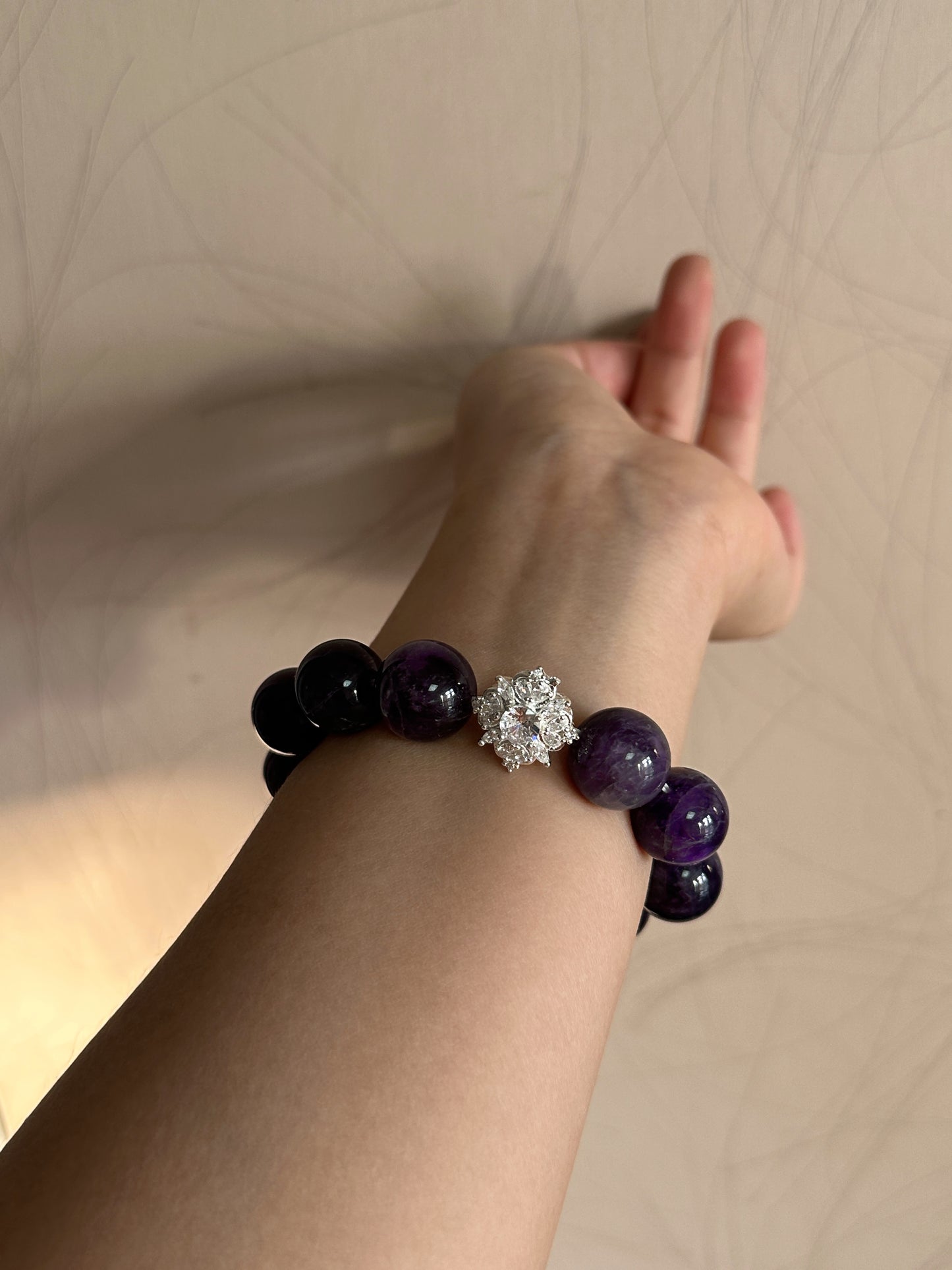 Deep purple Amethyst with Floral Charm crystal bracelet (Elastic)