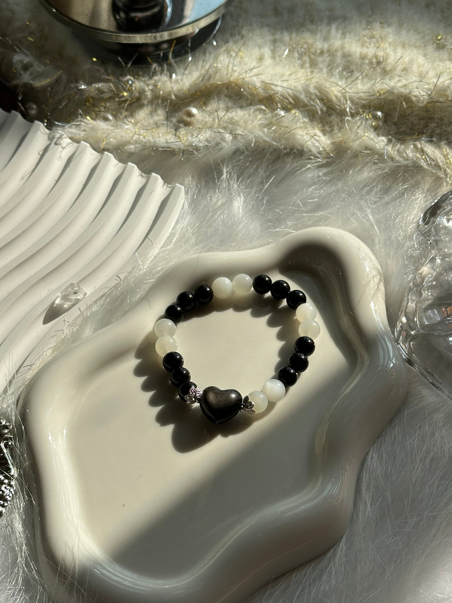 Obsidian & white moonstone with heart-shaped silver obsidian carving crystal bracelet (Elastic)